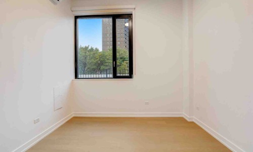 1 br apartment chicago living room with city views