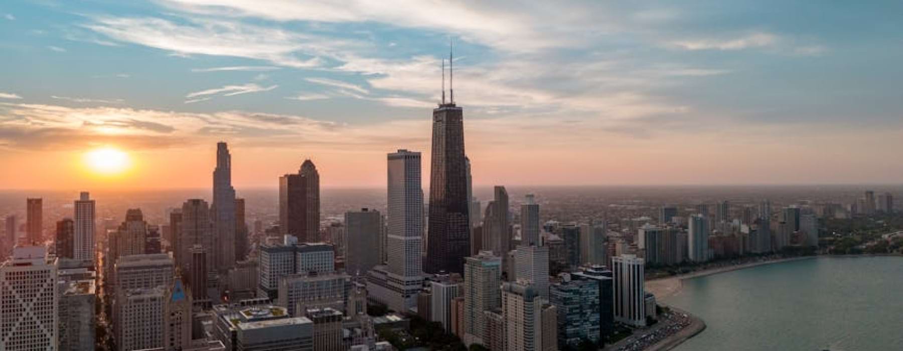 edgewater chicago skyline view with lake michigan - edgewater chicago