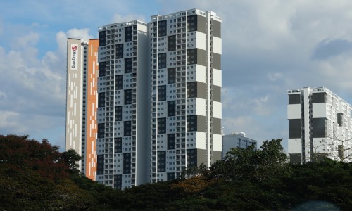 apartments with package lockers